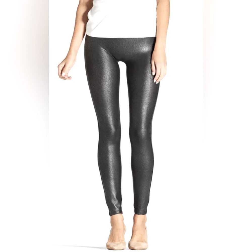 SPANX Faux leather pebble texture leggings